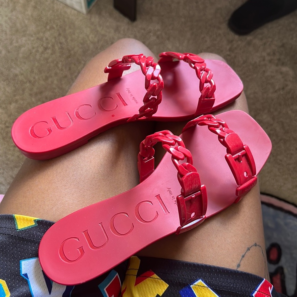 Red gucci Sandal worn twice with dust bags and box